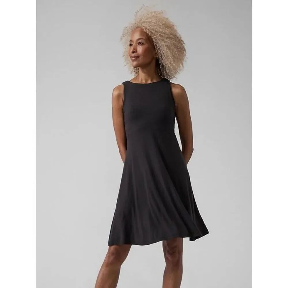 Athleta Santorini Thera Dress in Black Small